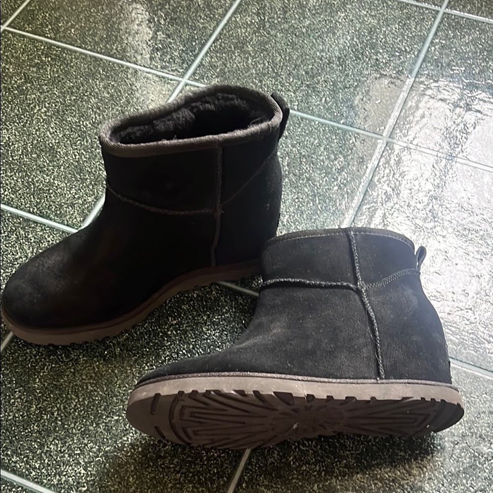 UGG classic femme black boot